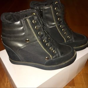 ALDO hidden heel ankle booties